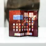 Conheça o Huawei Mate XT 2: O novíssimo smartphone tri-fold com design inovador