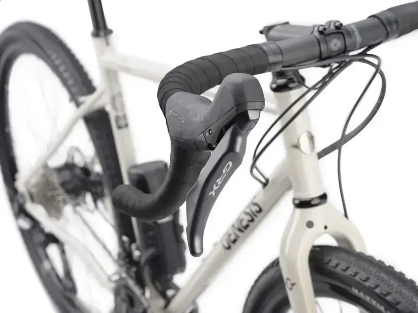 Genesis Croix De Fer 60: e-bike gravel ágil com motor Mahle e componentes clássicos 1 Genesis Croix De Fer 60: e-bike gravel ágil com motor Mahle e componentes clássicos