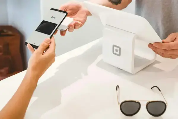 Google Pay bloqueia pagamentos NFC em smartphones chineses com ROM China