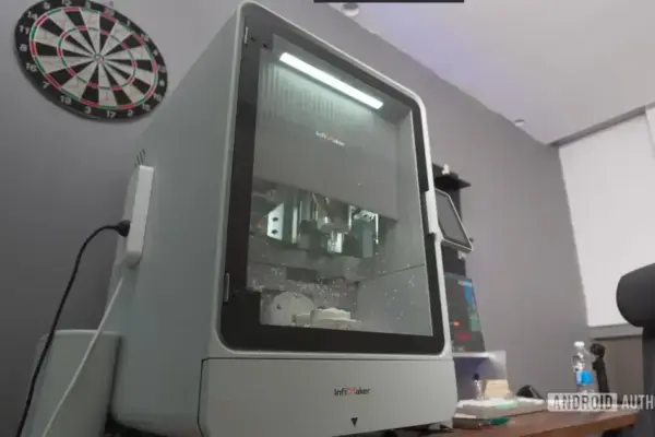 InfiMaker K1: CNC desktop com IA transforma imagens 2D em objetos 3D