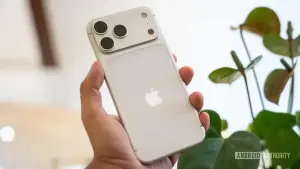 iPhone 17 Pro sobrevive a queda de 3.600 pés quase intacto no Canadá