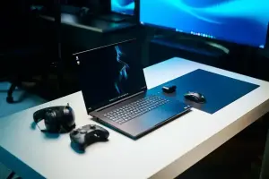 Razer Blade 18 2026: Potência e silêncio, mas o modelo 2025 pode valer mais a pena