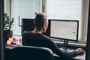De 20 guias para uma janela: a maneira mais inteligente de realizar o trabalho com HIX AI