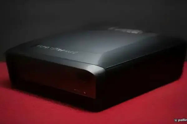 TUXEDO Nano Pro Gen15: Mini PC Linux com 16 núcleos e design compacto